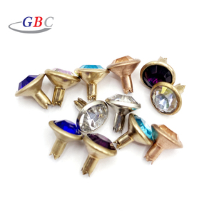Vente en gros de boutons à rivets en laiton sans nickel GBC ND01 avec strass pour vêtements en cuir, chaussures, sacs - Product Image 1