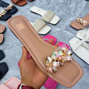 Sandalias de Mujer 2026, Sandalias Bordadas de Diseñador, Pantuflas de Mujer, Sandalias Planas de PU de Lujo, Elegantes y a la Moda para el Verano - Product Image 3
