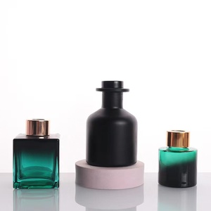 Tùy Chỉnh <span class=keywords><strong>50Ml</strong></span> 100Ml Đen Frosted <span class=keywords><strong>Glass</strong></span> Tinh Dầu Khuếch Tán Đơn Giản Vòng <span class=keywords><strong>Reed</strong></span> Khuếch Tán Chai Rỗng - Product Image 5