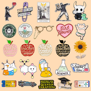 Ensemble de badges en émail assortis, motifs mignons de dessins animés, de culture <span class=keywords><strong>pop</strong></span> et thématiques pour sacs à dos, vestes et cadeaux - Product Image 3