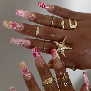 Nouveau produit tendance : Faux <span class=keywords><strong>ongles</strong></span> à presser réutilisables, forme longue carrée, motif floral 3D avec ligne dorée à la française, couvrance totale - Product Image 3