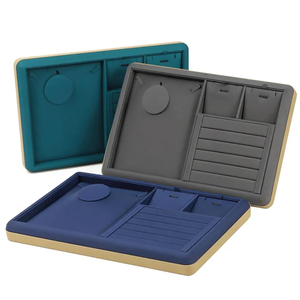 Bandeja Organizadora de Joyería Rectangular de Terciopelo con 6 Compartimentos para Anillos y Collares, Bandeja de Embalaje de Joyería Personalizada - Product Image 4