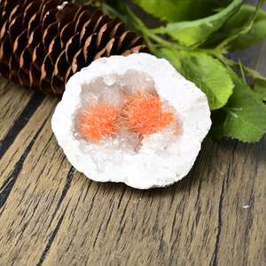 Vente en gros de géodes d'agate naturelle, géodes d'agate blanche goethite orange/bleue pour collection de cristaux et décoration intérieure - Product Image 2