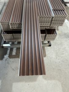 Nouveau design de panneaux muraux anti-bruit cannelés 3D en <span class=keywords><strong>bambou</strong></span> WPC PVC pour la décoration intérieure de bureaux à domicile - Product Image 2