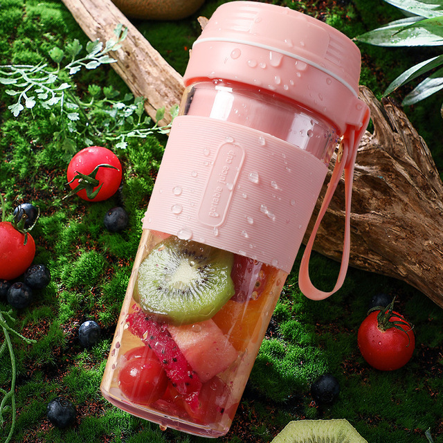 New Minimalist Style Convenient and Multifunctional Wireless Juicer Household Small Electric Portable Cooking