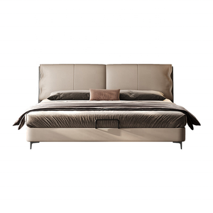 Letto Matrimoniale Moderno di Lusso in Vera Pelle Italiana con Testiera Imbottita per Villa e Camera da Letto Principale - Product Image 1
