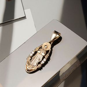 Colgante Religioso de la Virgen María Chapado en Oro de 18K con Piedras de Circonio, Amuleto Católico para Regalo, Joyería Unisex - Product Image 4