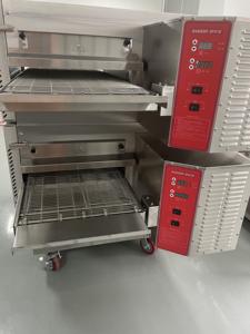 فرن بيتزا تجاري بنظام نفث الهواء الساخن وناقل حركة يعمل بالغاز الطبيعي طراز Rock G2028 بدرجة حرارة قصوى 350 درجة - Product Image 4