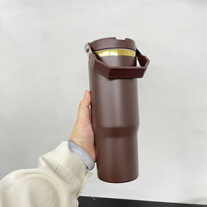 <span class=keywords><strong>Prix</strong></span> usine <span class=keywords><strong>Chocolat</strong></span> Plaqué Or 30oz Tasse À Café Avec Flip Top Paille Pour Laser Gravure Poudre Enduit Gobelet Bouteille D'eau - Product Image 2