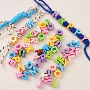 Cuentas de plástico acrílicas iridiscentes con baño UV, de orificio grande (16*20mm), con letras del alfabeto, gruesas, para llaveros DIY y cadenas de teléfono móvil. - Product Image 4