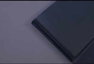 Folio d'artiste Mino papier noir Manila Hawk couverture en flanelle noire avec double rainure en V et sérigraphie argentée reliure cousue d'archives - Product Image 6
