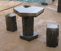 Ensemble de table carrée et de tabourets solides en pierre naturelle décorative d'extérieur, en basalte noir, statue pour jardin