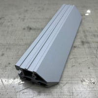 Profilé en aluminium industriel sur mesure usiné par CNC avec livraison directe d'usine