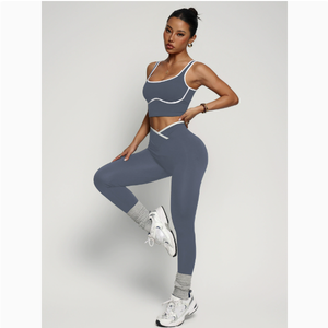 Conjunto de Yoga de 2 Piezas para Mujer, Top Deportivo con Cuello Cuadrado, Leggings de Cintura Alta, Color Negro Sólido con Ribete en Contraste, Transpirable y Sin Costuras - Product Image 3