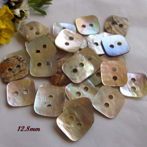Квадратные пуговицы из перламутра 13 мм с 2 отверстиями, натуральные пуговицы из мабе-ракушки с закругленными углами для одежды и рукоделия, напрямую от производителя - Product Image 4