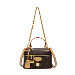 Monica <span class=keywords><strong>Chichi</strong></span> กระเป๋าแต่งหน้าแนวเรโทรขนาดเล็กสำหรับผู้หญิงพิมพ์ลายเสือดาวกระเป๋าทรงสี่เหลี่ยมสะพายข้างแบบสะพายไหล่ข้างเดียว - Product Image 1