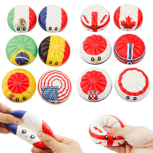 Jouet Squishy en forme de boulette à vapeur avec diverses drapeaux nationaux, Boîte Mystère Squishy, Squishy Bao Bun de football, Jouet sensoriel à presser anti-stress - Product Image 1
