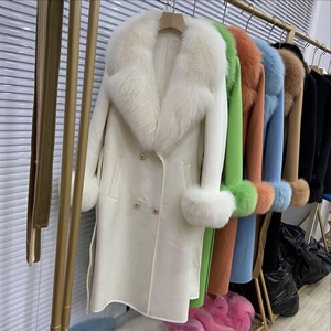 Abrigos largos de Cachemira con cinturón para mujer, puños con cuello de piel auténtica, abrigos de Cachemira de lana verde manzana de alta calidad para mujer - Product Image 2