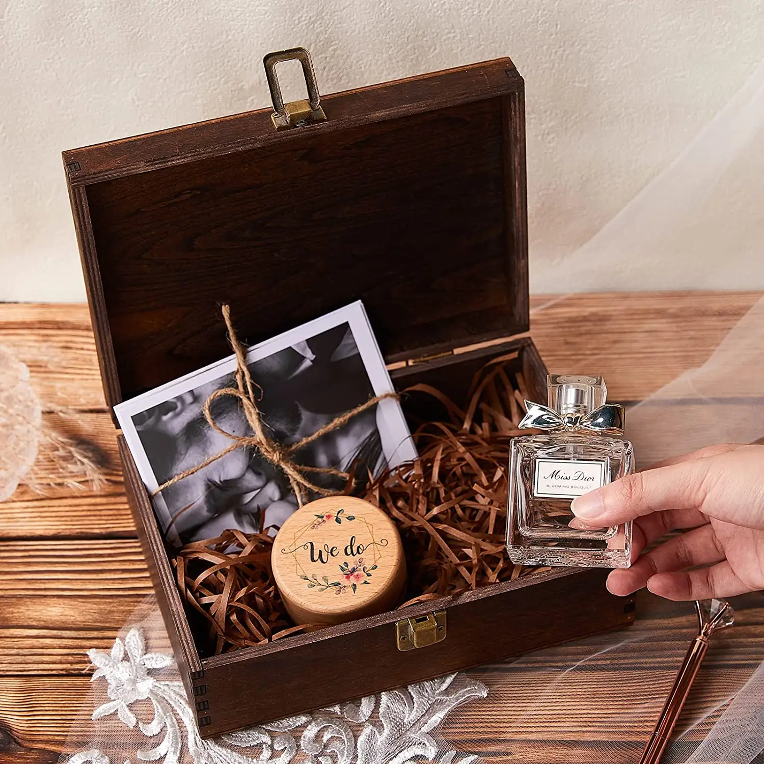 Keepsak Box Wood Memory Box Engraved Gift Box with Lid Wedding Gifts for Couples Anniversary Engagement Birthday Gift