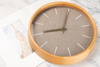 Jam Dinding Kayu Pinus Kustom Ramah Lingkungan Dekorasi Minimalis Jam Dinding Kayu