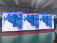 Écran LED d'intérieur coloré P4 géant publicité panneau mural vidéo écran LED d'intérieur respectueux de l'énergie avec fonction SDK