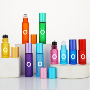In magazzino 10ml 5ml Frost vetro rullo bottiglie di colore arcobaleno vuoto rotolo di profumo bottiglie per crema e cosmetici - Product Image 1