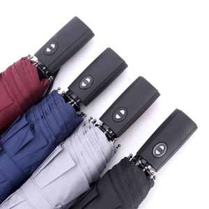 <span class=keywords><strong>Parapluie</strong></span> publicitaire <span class=keywords><strong>pliable</strong></span> à trois volets, grand format, entièrement automatique, à dix baleines, uni, pour hommes et femmes, avec logo imprimé, vente en gros - Product Image 1