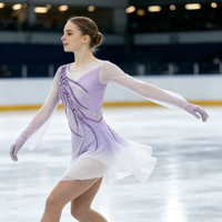 Robe de patinage artistique et de danse pour enfants et adultes, dégradé blanc lavande, manches longues en maille transparente, strass, coupe diagonale, pour compétition et spectacle