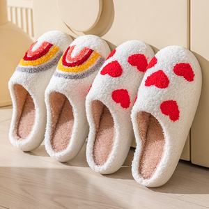 <span class=keywords><strong>L</strong></span> & JSHOE Hiver Coeur Coton Pantoufles Femme Vente en gros Intérieur Sandales Maison Rrainbow Peluche Chaudes Pantoufles - Product Image 2