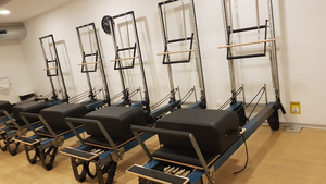 Équipement de gym classique Sz, yoga, fitness, corps, Pilates en aluminium avec une tour, <span class=keywords><strong>machine</strong></span> de réforme en aluminium avec demi-trapèze - Product Image 6