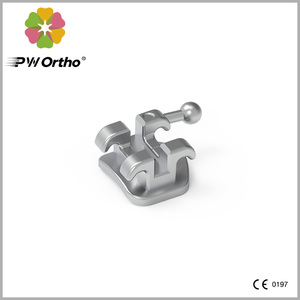 Brackets métalliques conventionnels à bords lisses axés sur le patient, minimisant l'inconfort pendant l'usage quotidien de l'orthodontie - Product Image 3