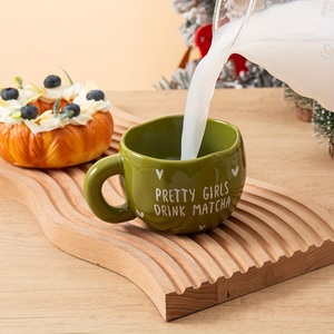 Caneca de Café Cerâmica Verde e Branca com Coração, 230ml/7.8oz, Irregular, Fofa, Artesanal, Acabamento Fosco, para Latte, Macchiato, Leite e Suco - Product Image 4