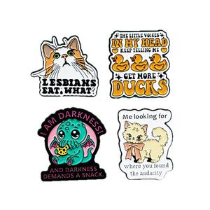 Broche animale mignonne de dessin animé, forme irrégulière créative, accessoire anglais, badge personnalisé et polyvalent, décoration de sac à dos - Product Image 5