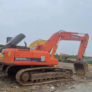 Excavadora diésel hidráulica DOOSAN usada original a buen precio con gran capacidad de trabajo y alto rendimiento a la venta - Product Image 2