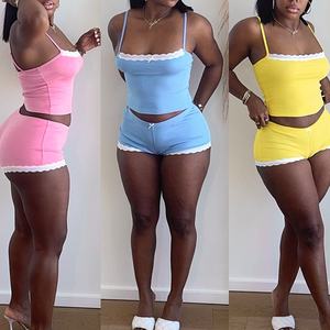 Conjunto de 2 piezas casual de moda para mujer: Top de tirantes con lazo de encaje y shorts de cintura baja que dejan al descubierto el ombligo - Product Image 2