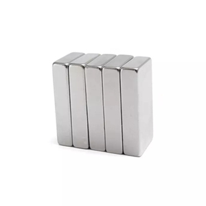 Cinese fornisce un magnete ad anello diametralmente magnetizzato con segmento ad arco <span class=keywords><strong>molto</strong></span> forte magneti al neodimio più potenti - Product Image 2