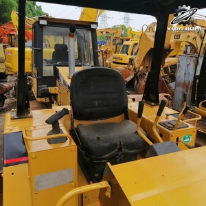 Bulldozer d'occasion Caterpillar D4C, marque japonaise d'origine, 5 tonnes, petit bulldozer sur chenilles, équipement de lame de bulldozer - Product Image 3