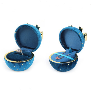 Estuche <span class=keywords><strong>de</strong></span> Joyería Redondo Azul Oscuro <span class=keywords><strong>de</strong></span> Lujo, Elegante Caja <span class=keywords><strong>de</strong></span> Almacenamiento <span class=keywords><strong>para</strong></span> Anillos y Collares con Diseño <span class=keywords><strong>de</strong></span> Flocado y Lazo, Ideal <span class=keywords><strong>para</strong></span> Regalo - Product Image 2