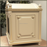 OE-FASHION Maison pour chien d'intérieur en bois massif beige antique, villa pour animaux de compagnie de luxe avec feuille d'or et toit en forme de dôme