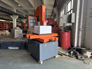 Tùy chỉnh dd703 điện 3KW tốc độ cao <span class=keywords><strong>CNC</strong></span> nhỏ lỗ khoan EDM máy - Product Image 5