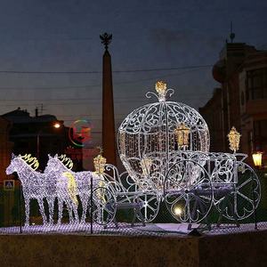 Escultura LED 3D de Acrílico para Iluminación Exterior Personalizada, Carruaje de Caballos con Diseño de Cenicienta a Tamaño Real para Bodas - Product Image 2