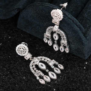 Orecchini Pendenti in Stile Barocco per Donne, Gioielli Eleganti e Scintillanti per le Orecchie - Product Image 3
