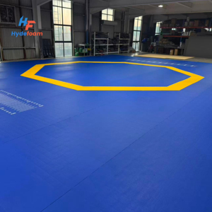 Hydefoam - Tapete de Lucha Todo en Uno <span class=keywords><strong>XPE</strong></span>, Tapete Enrollable con Acabado Tatami, Superficie Impermeable, Base Antideslizante, Listo para Usar Inmediatamente - Product Image 1