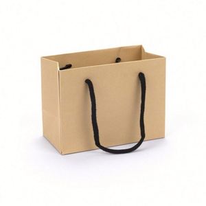 ถุงของขวัญบรรจุภัณฑ์ริบบิ้นเสื้อผ้ารีไซเคิลแบบขายส่งสั่งทำได้ ถุงกระดาษโลโก้สั่งทำสุดหรู - Product Image 2