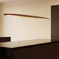 Lámpara Colgante Lineal de Madera Natural Contemporánea, Diseño Curvo Plano, Iluminación LED Regulable para Isla de Cocina, Madera de Haya, 130 cm