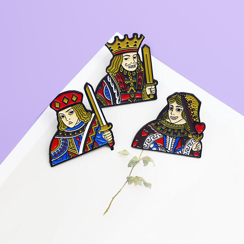 Металлическая брошь ручной работы с сердцами