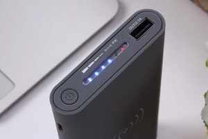 <span class=keywords><strong>2021</strong></span><span class=keywords><strong>ชาร์จ</strong></span>โทรศัพท์มือถือ2 in 1 10000มิลลิแอมป์ชั่วโมงชาร์จ<span class=keywords><strong>เร็ว</strong></span>แบตสำรองไร้สาย - Product Image 2