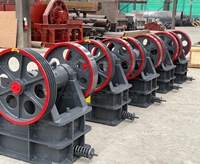 Concasseur à mâchoires mobile compact pour pierre calcaire, alimenté par moteur diesel, en vente en Afrique du Sud – Direct Usine