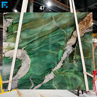 Dalles de marbre vert émeraude Quartzite Pampers Green pour revêtement mural de cuisine et salle de bain, et pour revêtement de sol