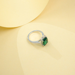 S925 Sterling <b>Silver</b> Exquisite <b>Emerald</b> <b>Ring</b> - Product Image 2